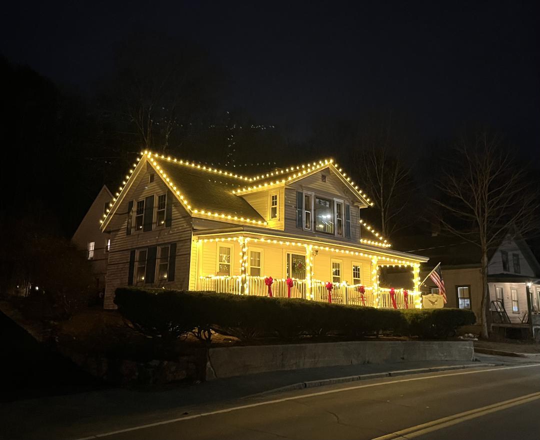 Christmas lighting services for Wolfesboro