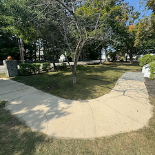 Professional-Concrete-Sidewalk-Cleaning-in-Wolfeboro-NH-Enhance-Curb-Appeal-with-Expert-Services 1